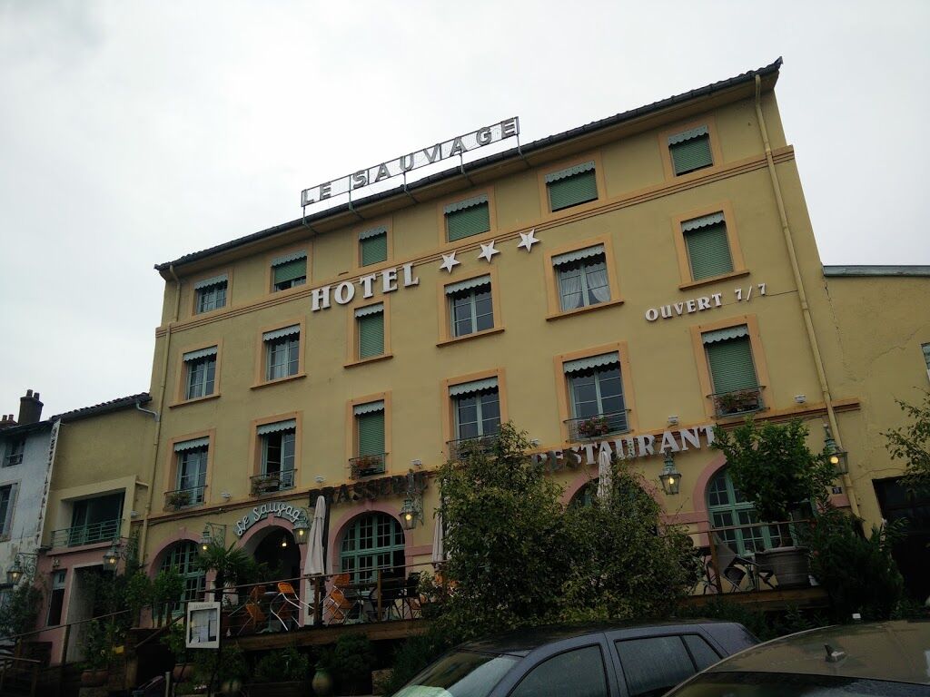 Hôtel Le Sauvage Tournus Exterior foto