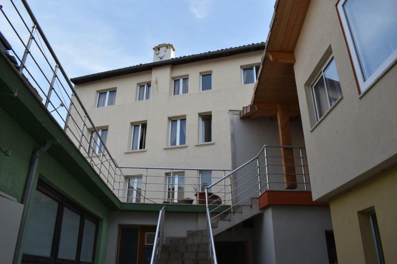 Hôtel Le Sauvage Tournus Exterior foto